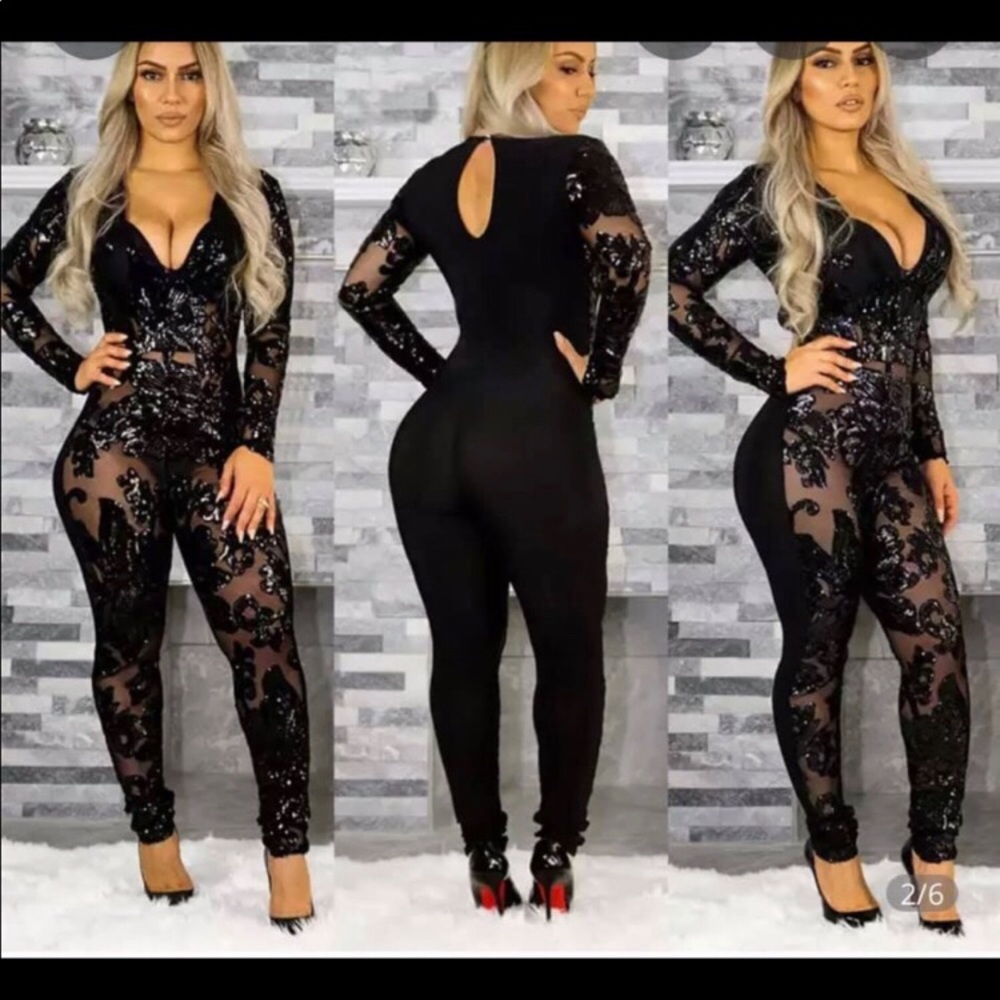 Black romper! Very nice never worn